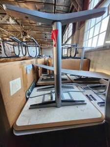 lot 22287 image: (4) Smith System School Desks Frame and Top