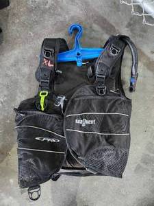 lot 12761 image: (1) XL, SeaQuest Pro BCD Scuba Diving Buoyancy Compensator