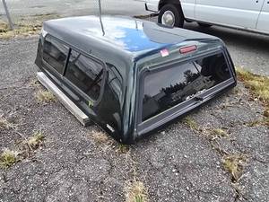 lot 19634 image: SnugTop For Ford 2016 Ford F150 6.5Ft Bed