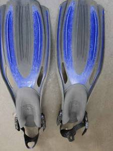 lot 19665 image: (3 sets) Scuba Cortez Large Diving Fins BlueGray Size XL