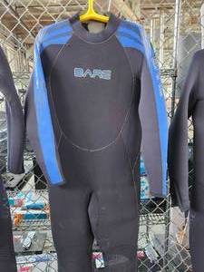 lot 19673 image: (1) XL BARE Velocity Full Wetsuit - BlackBlue