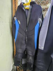 lot 19687 image: (1) 2XL, BARE Velocity Full Wetsuit