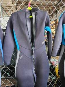 lot 19702 image: (1) Womens Size 16, BARE Full Body Wetsuit - GrayBlue Neoprene Front Zip