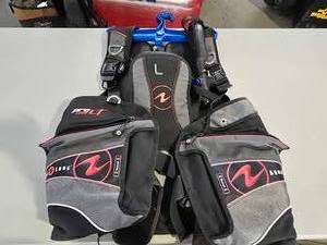 lot 19748 image: Aqua Lung Pro LT BCD Buoyancy Compensator Size Large