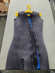 lot 19765 image: Neoprene Wetsuit Vest Size M - BlackBlue