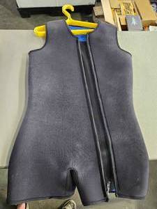 lot 19780 image: Neoprene Wetsuit John - 3XL 90% Nylon