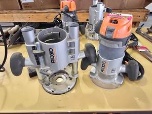 lot 19566 image: Ridgid Plunge Router With Fixed Base Model R9001
