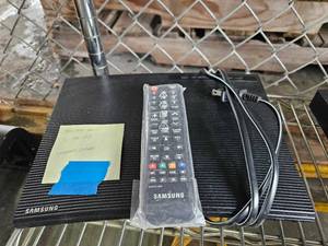 lot 21632 image: JVC DVD Player W Remote