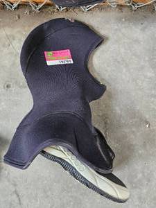lot 19800 image: Assorted Lot Of Scuba Caps