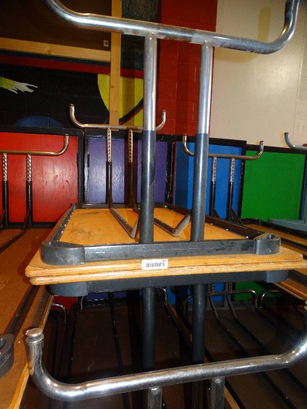 lot 697 image: Lot of 5 adjustable height classroom tables