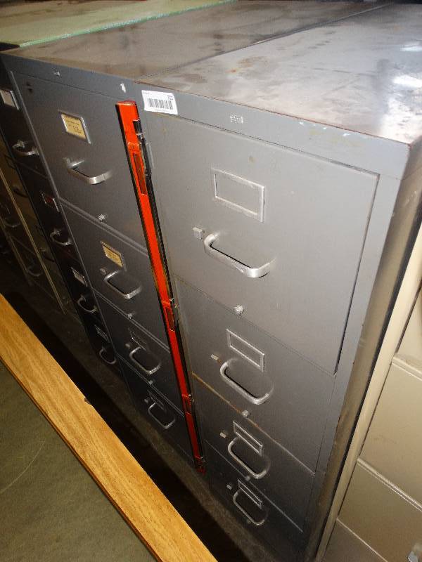 lot 701 image: Pair of 4 drawer file cabinets
