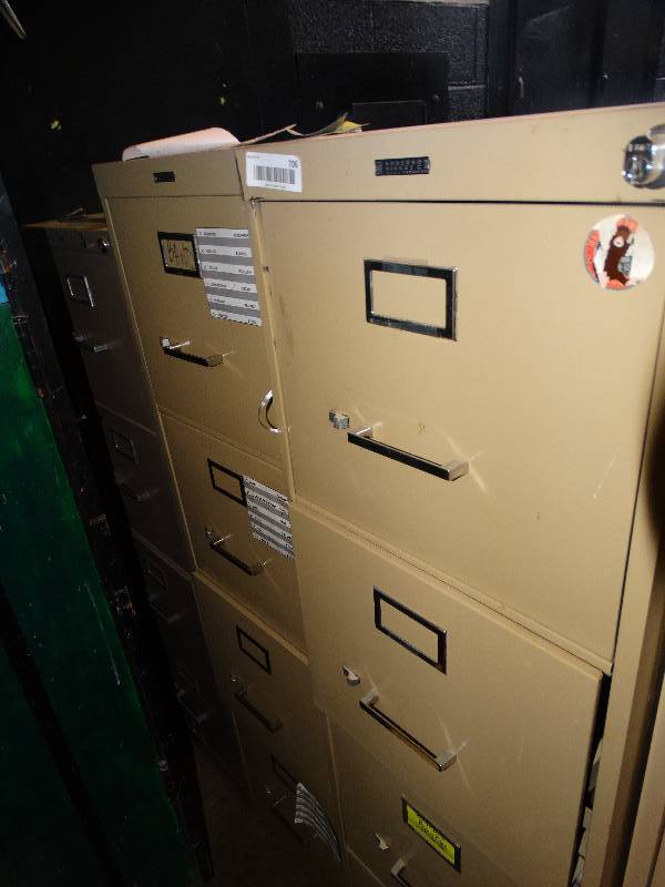 lot 706 image: 3 metal file cabinets- 4 drawer