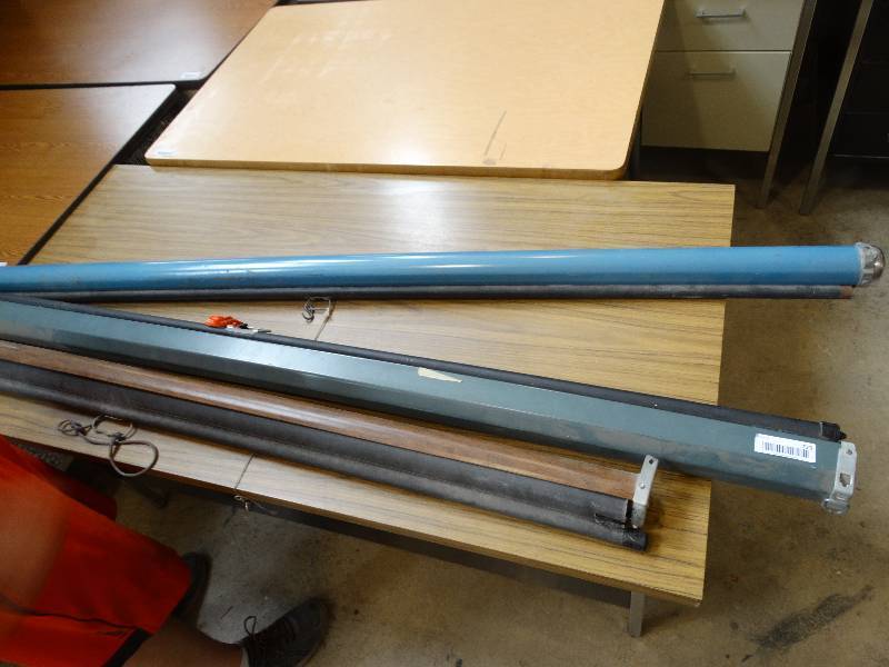 lot 723 image: 3 projector screens