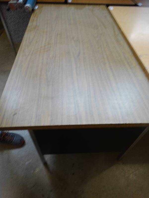 lot 726 image: Metal office desk