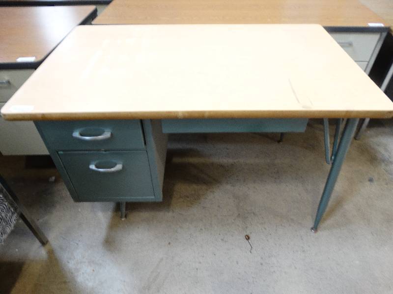lot 728 image: Metal office desk