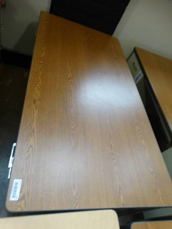 lot 729 image: Metal office desk