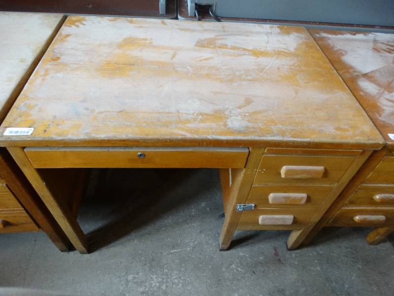lot 738 image: Wood teachers desk