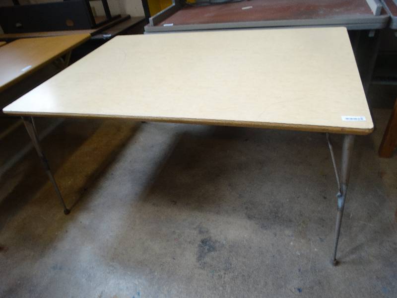 lot 741 image: Large table