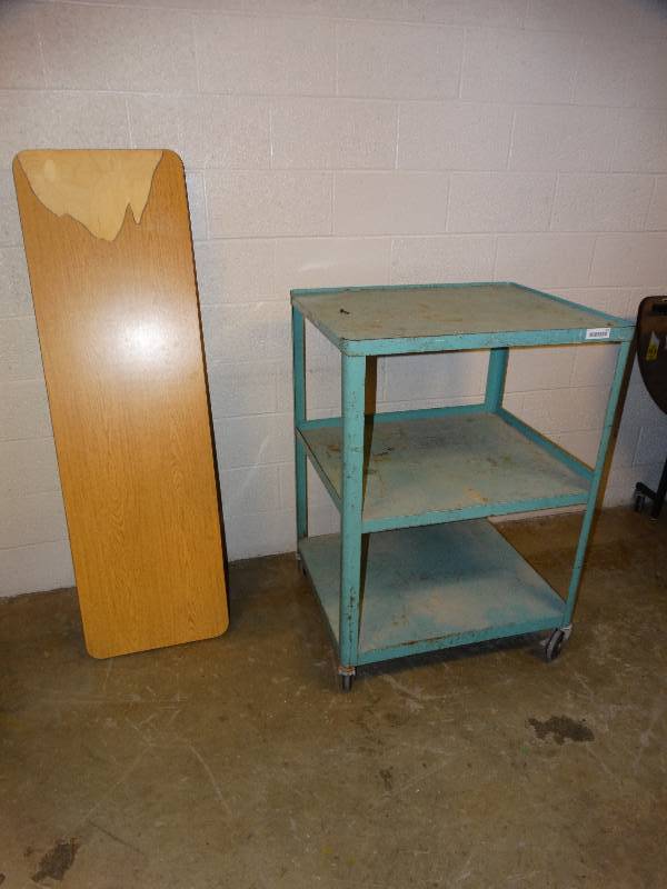 lot 762 image: Media cart on wheels & small table