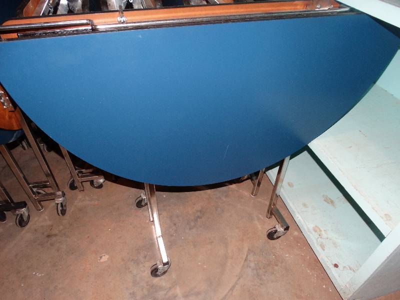 lot 765 image: 5 folding round cafeteria tables on wheels