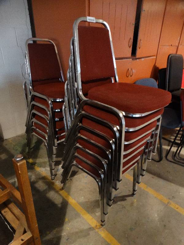 lot 774 image: 13 cushioned stacking chairs