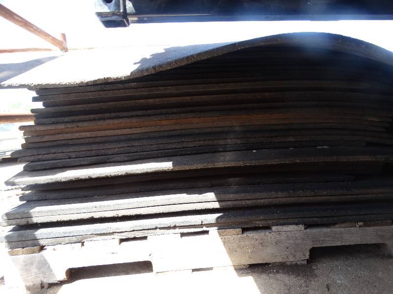 lot 787 image: Lot of thick rubber mats