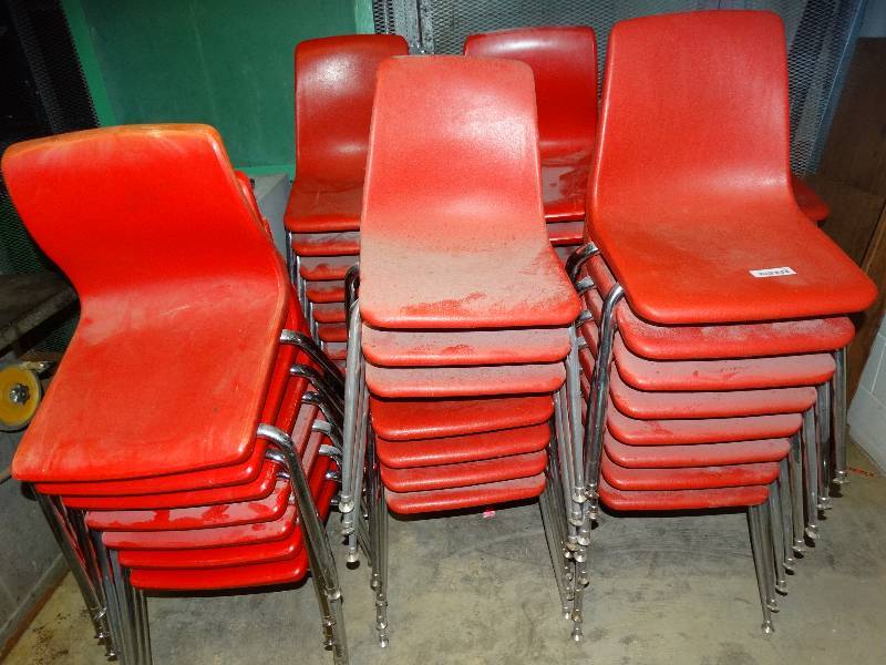 lot 611 image: Lot of 45 stacking chairs