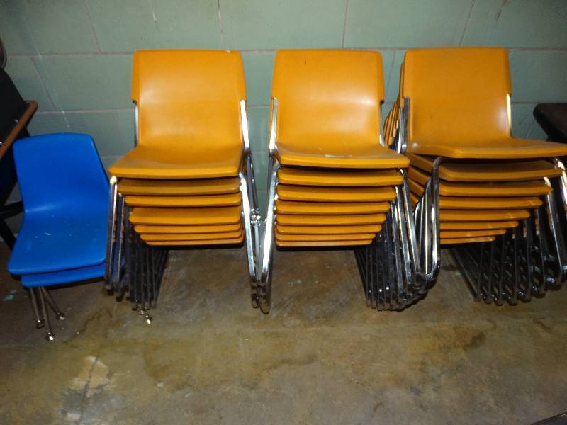 lot 619 image: 23 stacking chairs