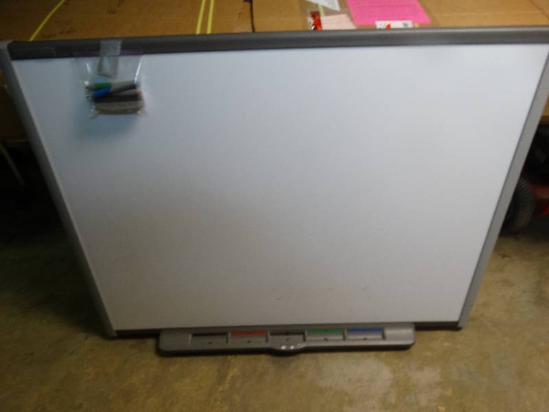 lot 624 image: 2 smart boards- 1 has pens & eraser