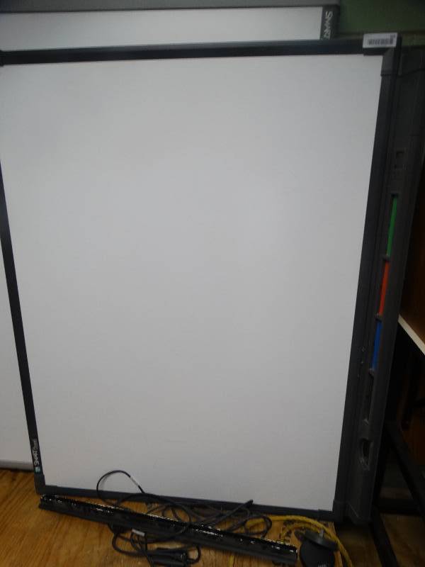 lot 626 image: Smart board