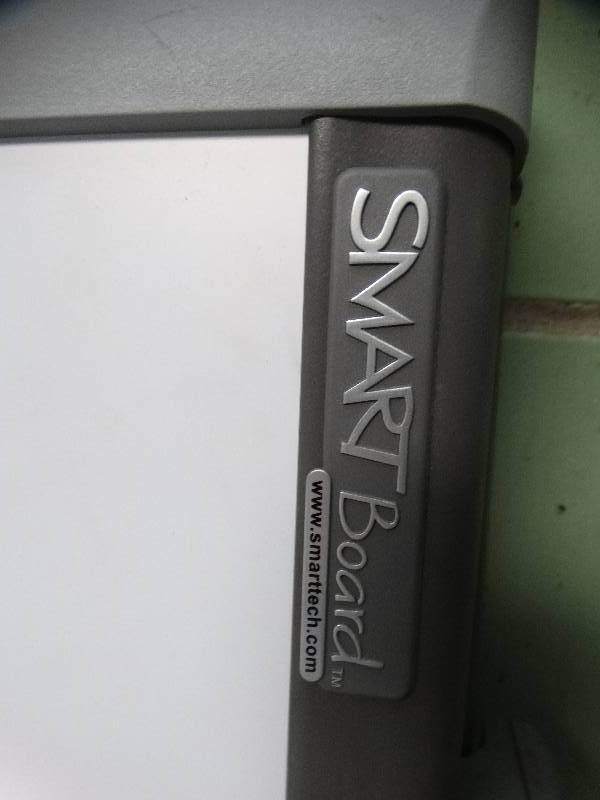 lot 627 image: 2 Smart boards