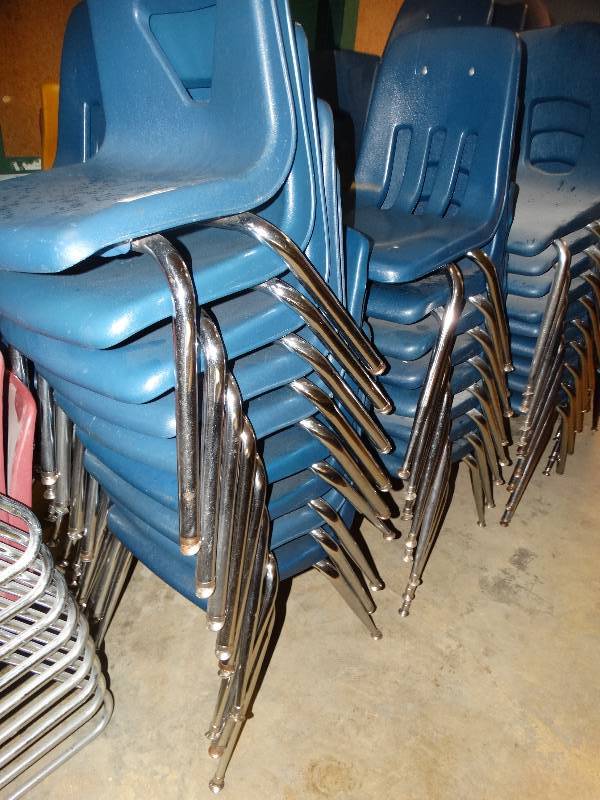 lot 633 image: 48 stacking chairs