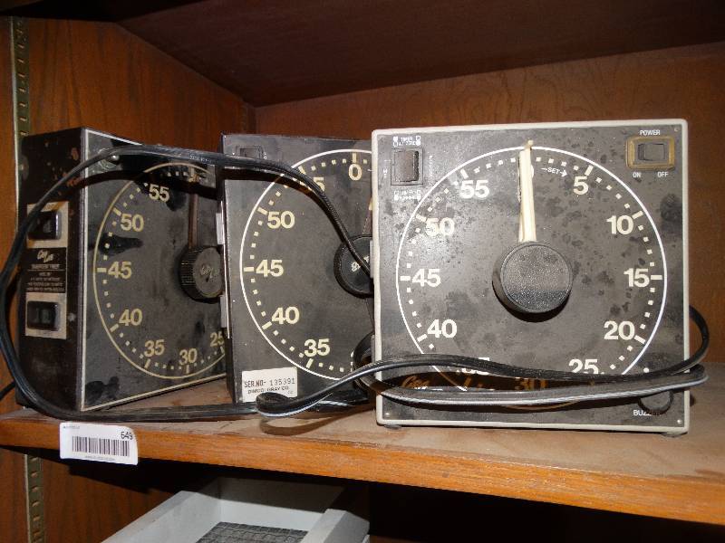 lot 649 image: 3 gralab darkroom timers