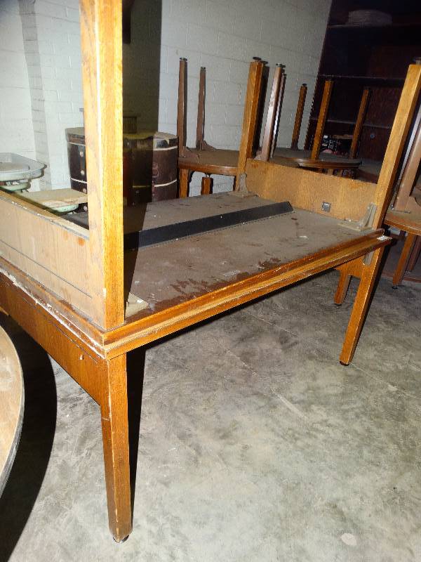 lot 673 image: 2 large Library tables desks