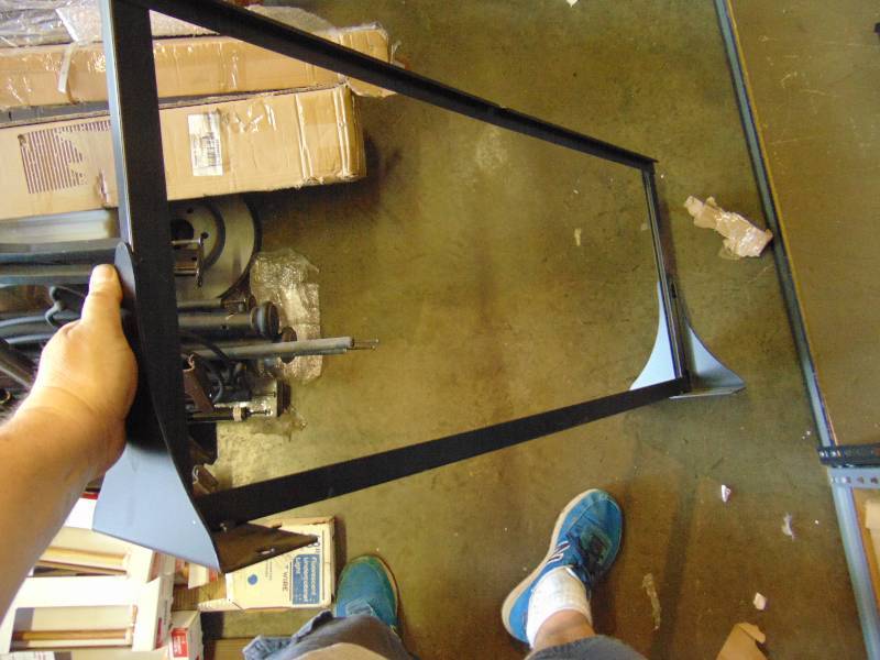lot 2116 image: Metal sign holder C Channel, will hold 40-12 x 17 sign, mountable