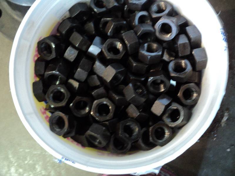 lot 2178 image: 27 lbs M-16 hex nuts, approx 250
