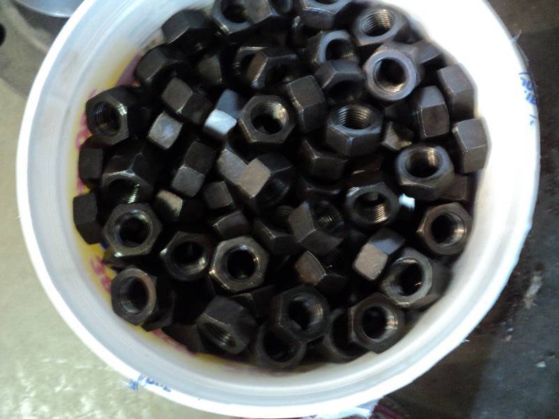 lot 2179 image: 27 lbs M-16 hex nuts, approx 250