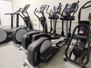 lot 5504 image: Lifetime Fitness DX Cross Trainer