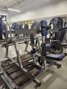 lot 5516 image: Hammer Strength Seated Dip