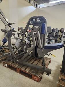 lot 5520 image: Nautilus Nitro Evo Mid Row