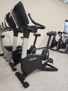 lot 5536 image: Lifetime Life Cycle Upright Bike
