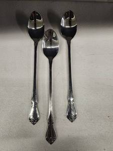 lot 15521 image: Tub Of Metal Ice Cream Spoons