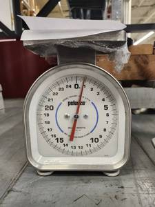lot 15528 image: Pelouze Food Scale