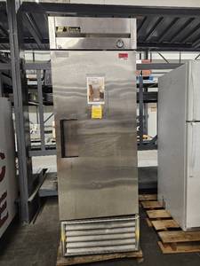 lot 15606 image: True Refrigerator Model T-23