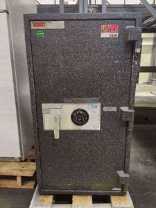 lot 15608 image: BSL Rolland Safe & Lock