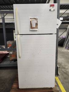 lot 15612 image: Frigidaire Refrigerator Model FRT17L3FW1