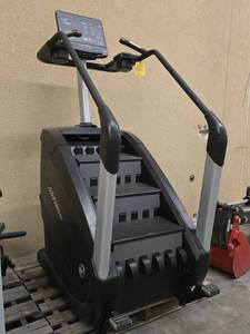 lot 1505 image: Life Fitness Power Mill Climber Stair Master