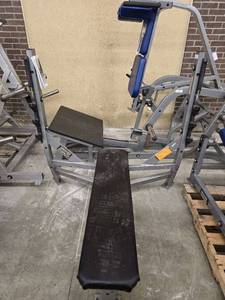 lot 1536 image: Hammer Strength Olympic Flat Bench
