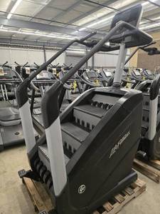 lot 1551 image: Life Fittness Power Mill  Stair Master