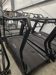 lot 1582 image: Matrix Assault Runner Performance Trainer